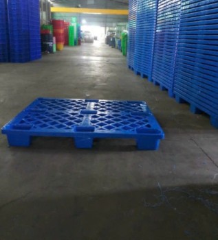 pallet cốc 9 chân Huy Thành